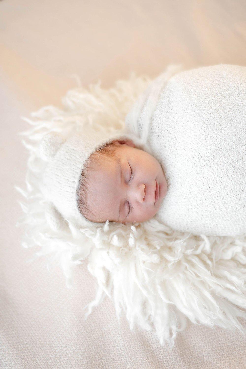 carousel-hero-element image-1